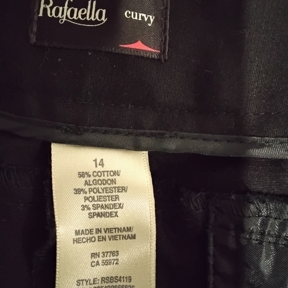BUNDLE 3 for $10 Rafaella Curvy Black Capris - Picture 4 of 6